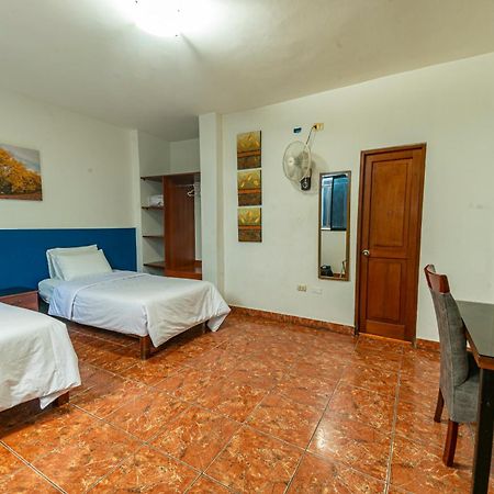 Hospedaje Gran Imperial Tumbes Exterior photo